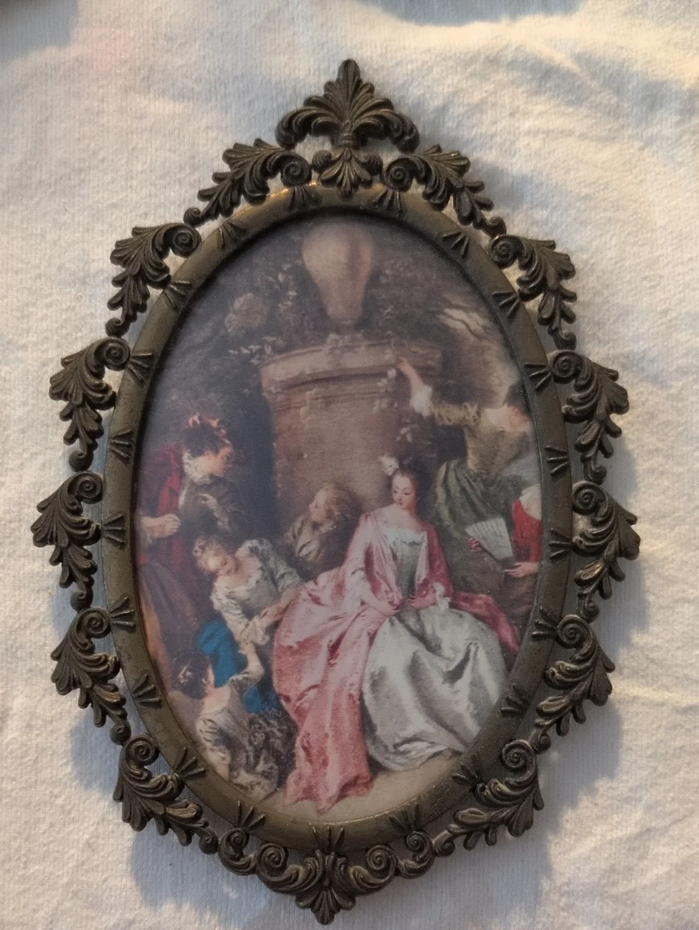 Ornate Oval Wall Frame with Vintage Art Print - Bronze Finish